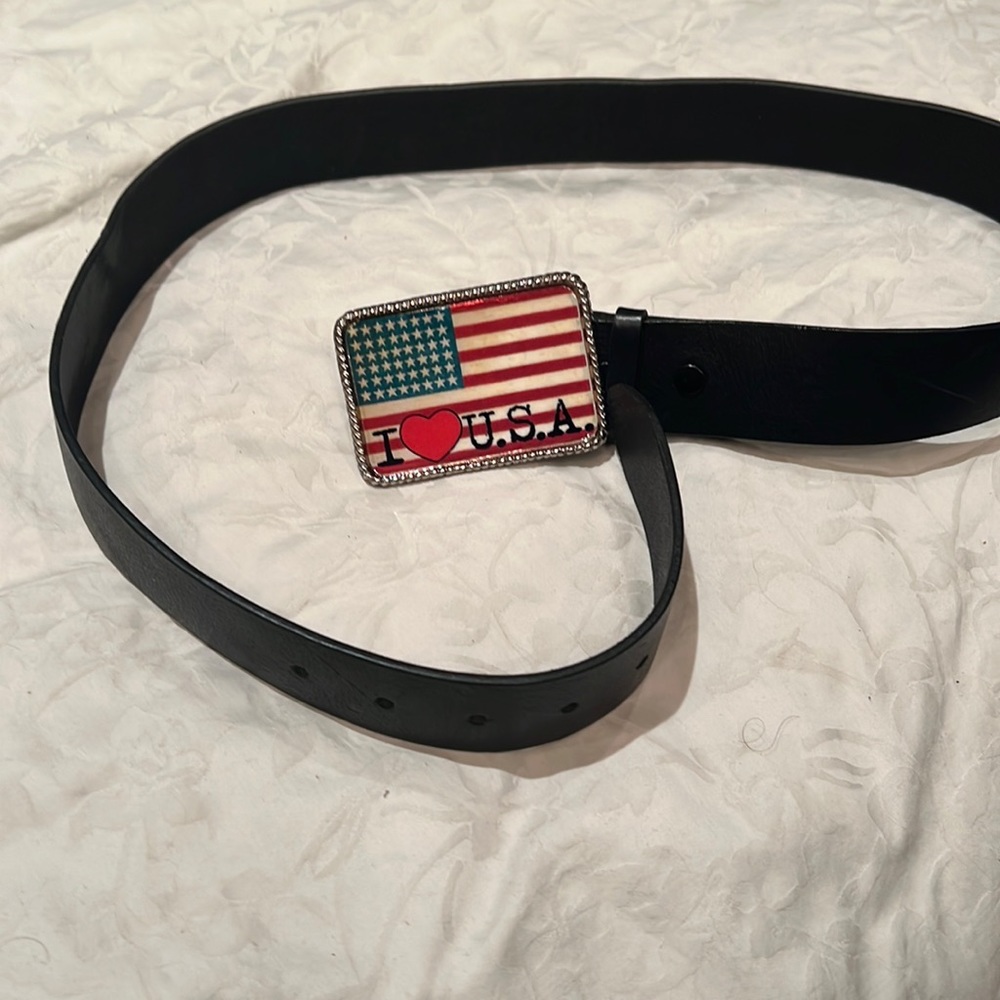 I love USA buckle with blackstrap belt
